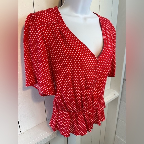 Elodie Women’s Medium Top Red White Vintage Look 1950’s cut Polka Dots - Picture 4 of 11